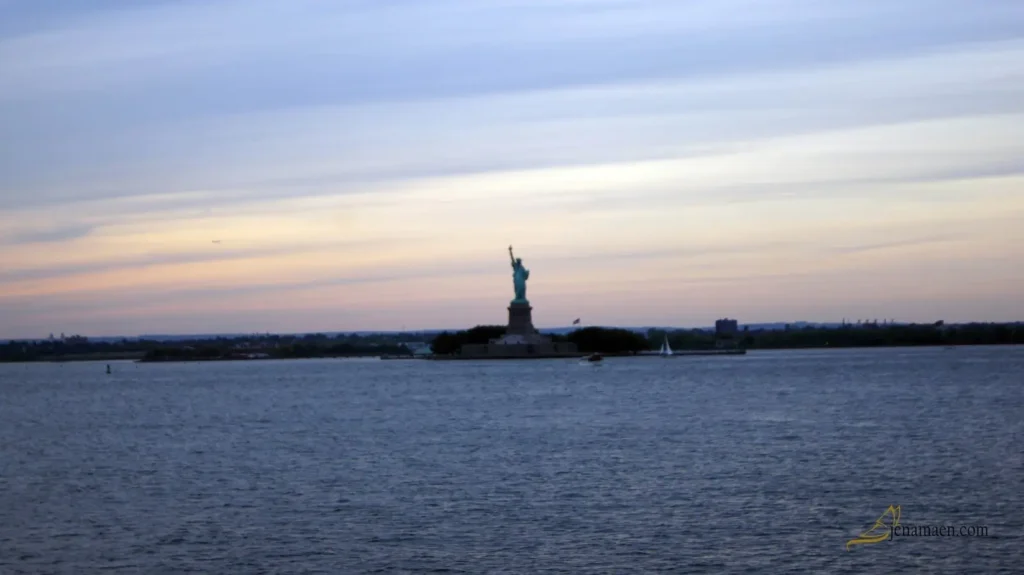 5 Things I Miss about New York - c090d-liberty.jpg