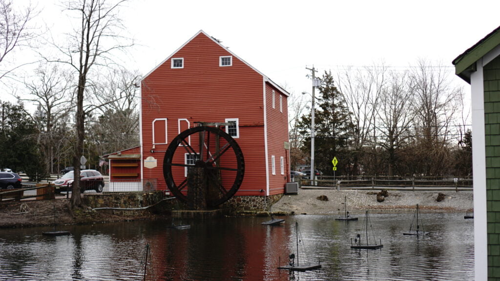 Historic Smithville, NJ - Shopper's Vibrant Getaway